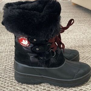 Canada Weather Gear boots size 7M
